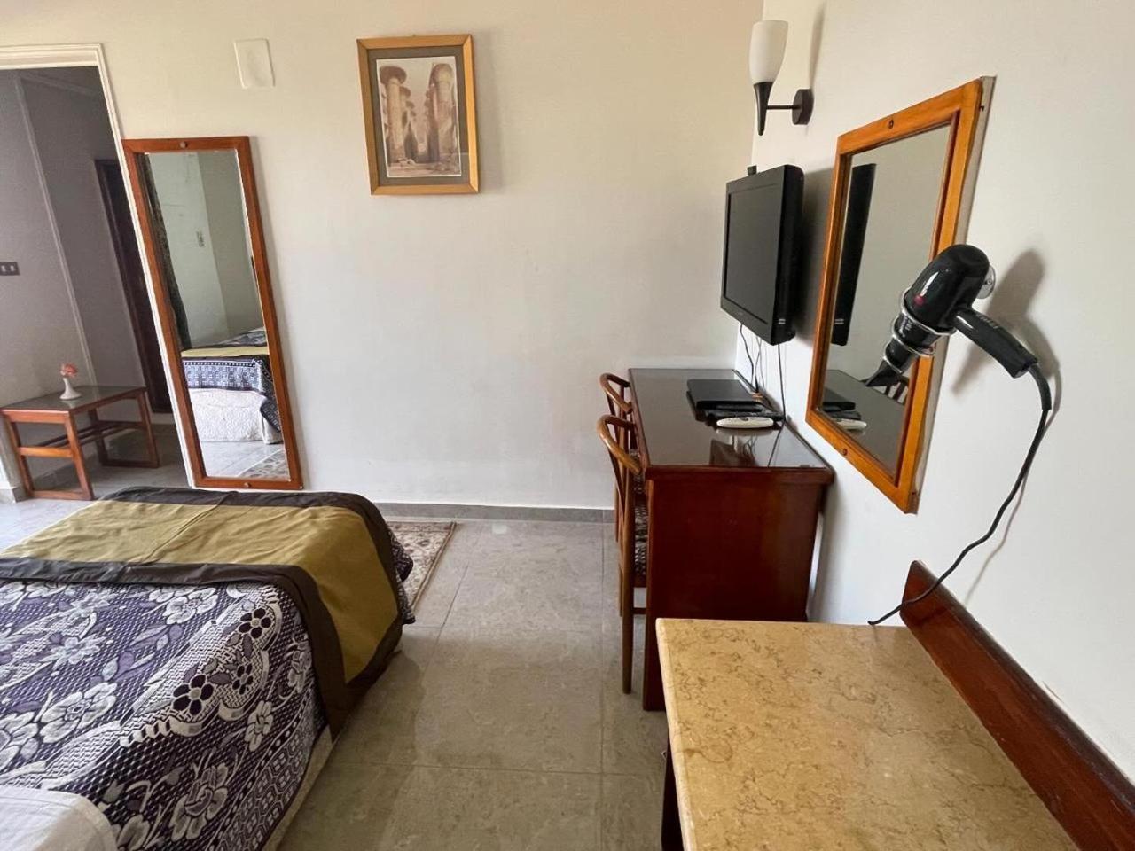 St.Joseph Hotel Luxor Ngoại thất bức ảnh